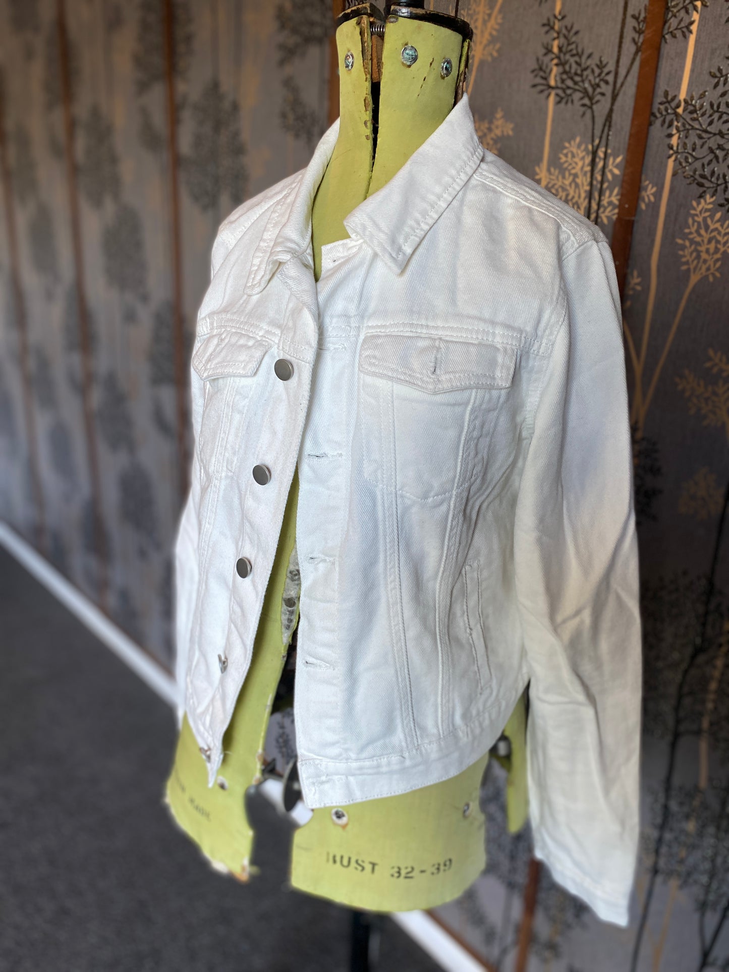 White Denim jacket near new Size 12